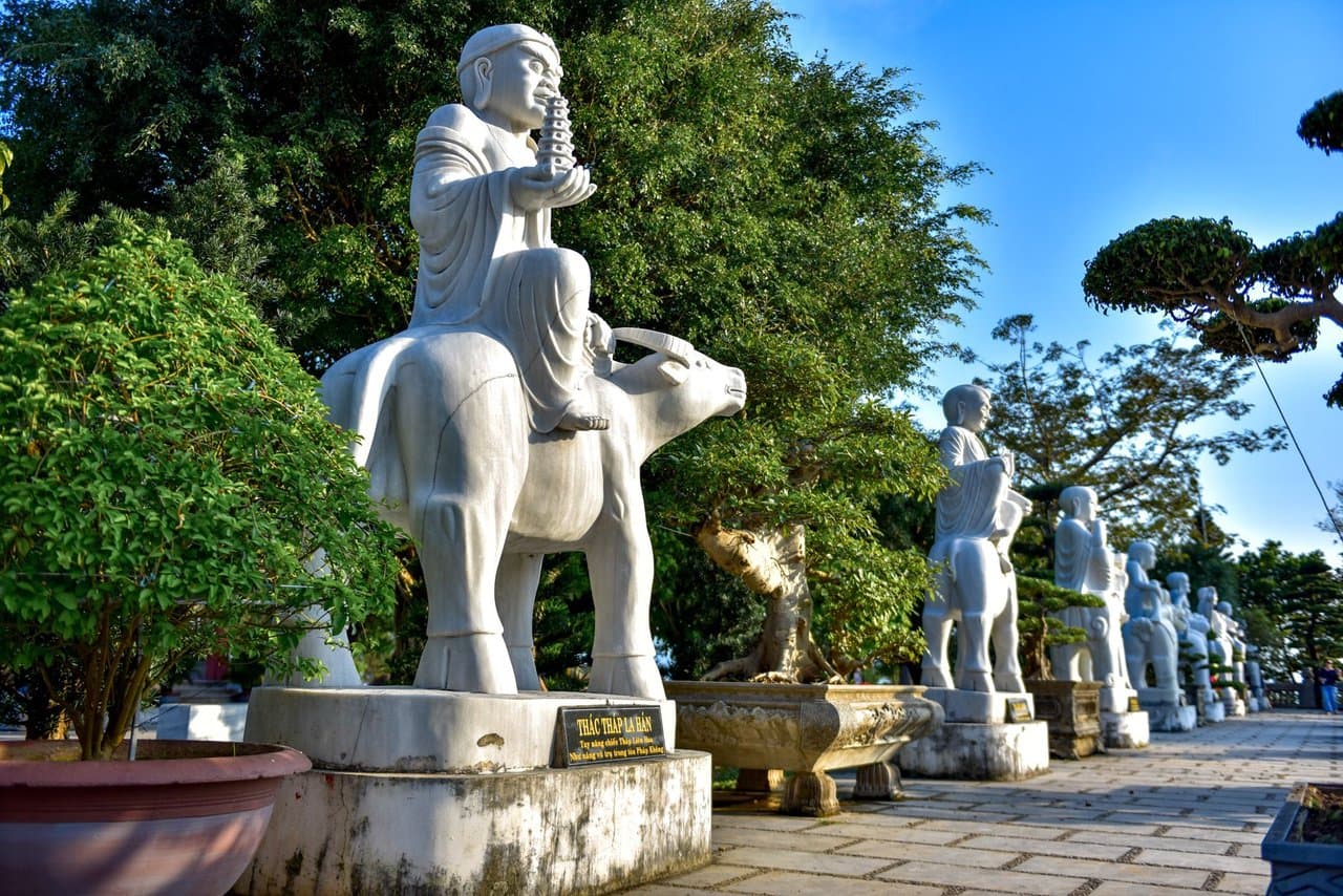 Linh Ung, Marble Mountains & Hoi An Day Tour